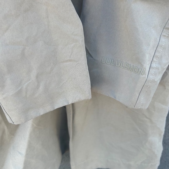 Lululemon Water Resistant Always There Short Trench Coat Size 6 - Picture 9 of 15
